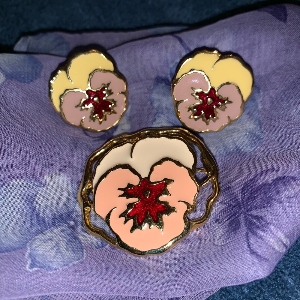 Pansy brooch and earrings